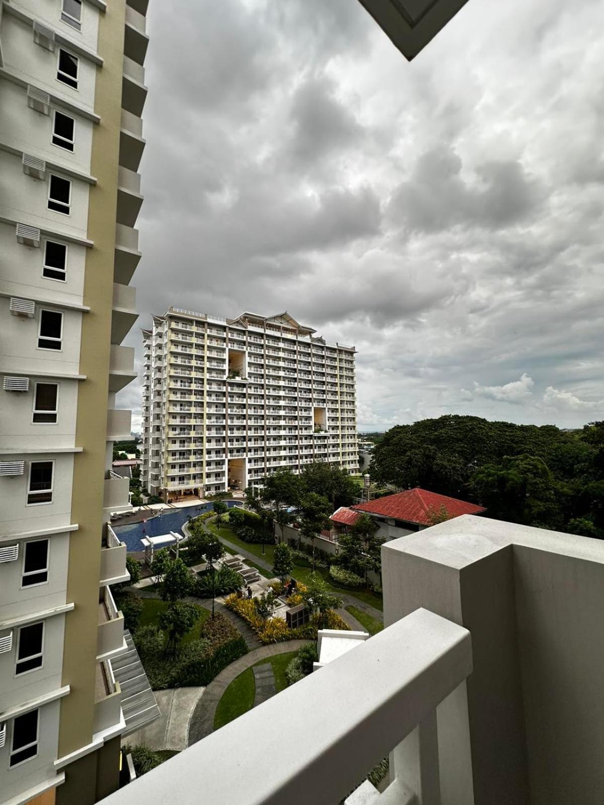 Paranaque City 2 Bedroom Condo Unit Near Sm Bf & Naia At The Atherton By Dmci With 2 Balcony מראה חיצוני תמונה